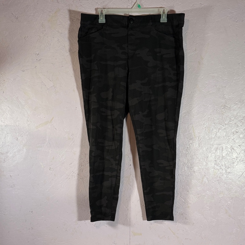 Knox Rose Men's Dark Camouflage Chinos
